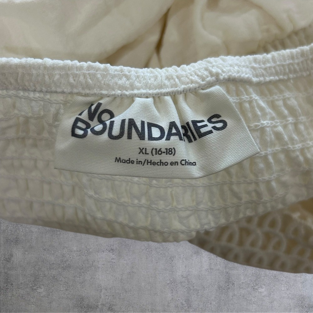 NEW No Boundaries Maxi Dress Womens XL (16-18) White Halter Sleeveless Strapless - Picture 5 of 10
